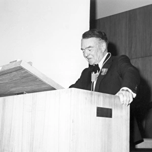 Handel Davies CB CEng FRAeS (1912-2003) RAeS President