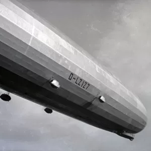 Hanworth Air Park - 1932 - Graf Zeppelin D-LZ127