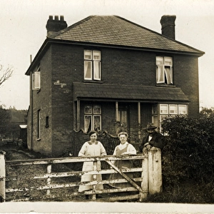 House called Blaauw Krantz, Britain
