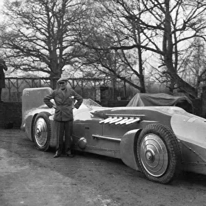 Malcolm Campbell with his Bluebird car, 1933