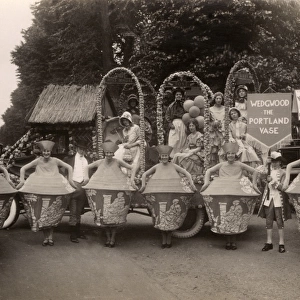 Norwich - Carnival - Seven Women as Portland Vase - Wedgwood