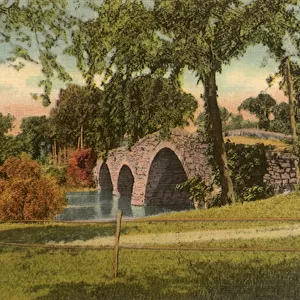 Old Stone Bridge. Leeds. Date: 1945