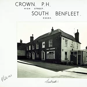 Photograph of Crown PH, South Benfleet, Essex