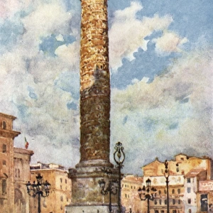 Piazza Colonna / Rome