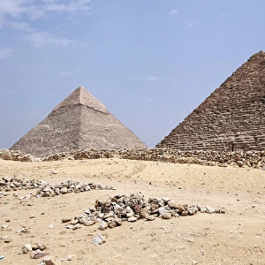 Pyramid of Khafre and Menkaure in Cairo, Egypt