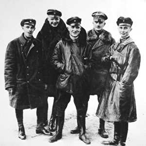 Richthofen, Baron Manfred von (centre) & colleagues