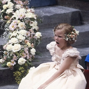 Royal Wedding 1986 - yawning bridesmaid