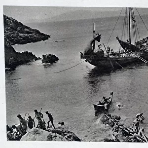 A scene from the film "Ulysses", directed by Mario Camerini and starring Kirk Douglas in the title role. Here, Ulysses and his crew are disembarking on the island of the Cyclops Polythemus. Date: circa 1953