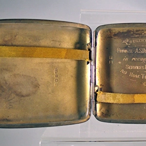 Silver cigarette case presented to Private As Drinkwater