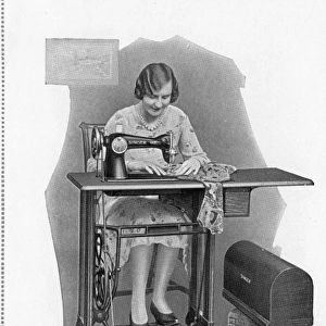 Singer Sewing Machine - one-drawer drop-leaf table