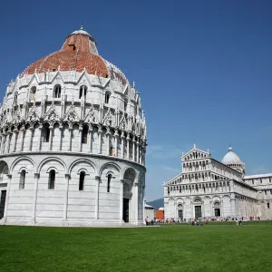 Platz der Wunder, Pisa