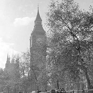 Victoria Embankemnt. Big Ben and Houses of Parliament