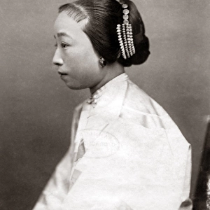 Young Chinese woman, circa 1890