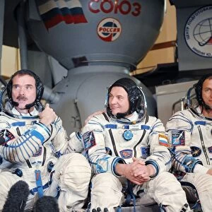 Crew of Soyuz TMA-07M in training C018 / 2325