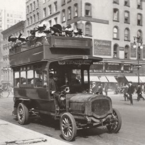 Double-decker bus, New York City, 1890s C016 / 8993