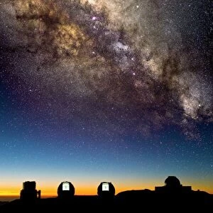 Mauna Kea telescopes and Milky Way