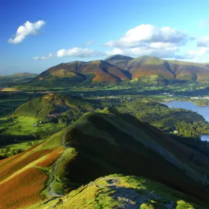 ENGLAND Cumbria Lake District National Park View from Cats Bells near Derwentwater