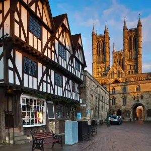 Lincoln Cathedral Print - Historic Bailgate Area