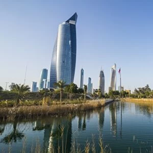Al Hamra tower and the Al Shaheed Park, Kuwait City, Kuwait, Middle East