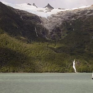 Beagle Channel, Darwin National Park, Tierra del Fuego, Patagonia, Chile, South America