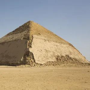 Bent Pyramid, UNESCO World Heritiage Site, Dahshour, Egypt, North Africa, Africa