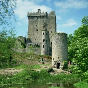 Popular Themes Canvas Print Collection: Blarney Castle