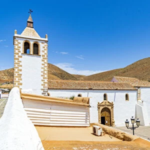 Bright blue sky over the whitewashed church of Iglesia de Santa Maria, Betancuria