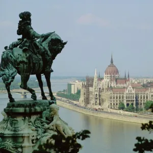 Hungary Photographic Print Collection: Sculptures