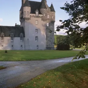 Castle Fraser Print, 16th century Scottish castle Castle Fraser Print, 16th century Scottish castle