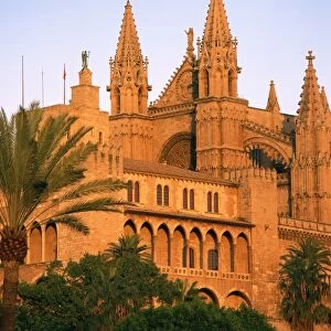 The cathedral at Palma, on Majorca, Balearic Islands, Spain, Europe