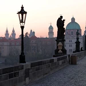 Charles Bridge, UNESCO World Heritage Site, Old Town, Prague, Czech Republic, Europe
