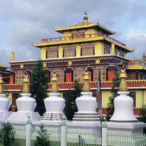 Explorer le monastère de Shechen et ses stupas à Bodnath, Kathmandu, Népal. Explorer le monastère de Shechen et ses stupas à Bodnath, Kathmandu, Népal.