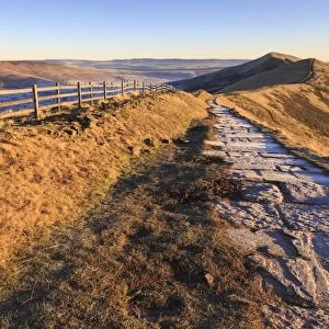 Frosty morning, Great Ridge, Hollins Cross to Mam Tor, Edale Valley, Castleton, Peak