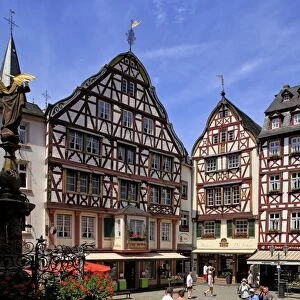 Market Square, Bermkastel-Kues, Moselle Valley, Rhineland-Palatinate, Germany, Europe