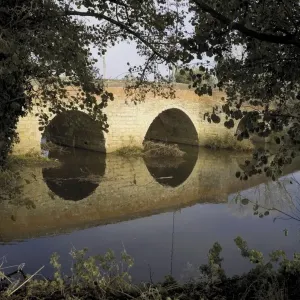 Medieval Bridge Print, Alcester River Arrow Scene Medieval Bridge Print, Alcester River Arrow Scene
