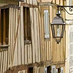 Medieval house facade, half timbered, old town, Macon, Saone et Loire1, Bourgogne (Burgundy), France, Europe