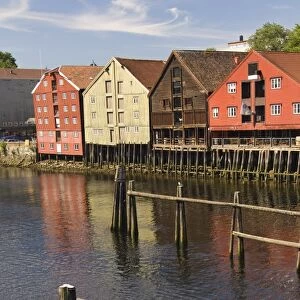 Merchants warehouses along the Nidelva, Trondheim, Norway, Scandinavia, Europe