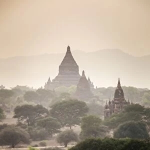 Mingalazedi Pagoda at the Temples of Bagan (Pagan) at sunset, Myanmar (Burma), Asia