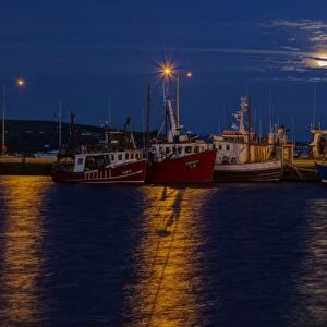 Full Moon, Dingle Harbour, County Kerry, Munster, Republic of Ireland, Europe
