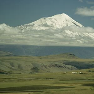 Mount Ararat, Anatolia, Turkey, Asia Minor, Eurasia