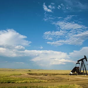 Oil rig in the savannah of Wyoming, United States of America, North America