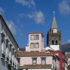 An old square with the tower of the 17th century Se Cathedral, Funchal