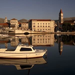 Old town, Trogir, UNESCO World Heritage Site, Dalmatia, Adriatic, Croatia, Europe