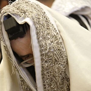 Orthodox Jew in the Belz Synagogue, Jerusalem, Israel, Middle East