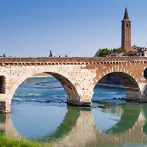 Ponte Pietra, Verona, River Adige, UNESCO World Heritage Site, Veneto, Italy, Europe