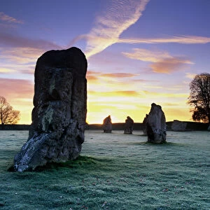 Wiltshire Poster Print Collection: Avebury