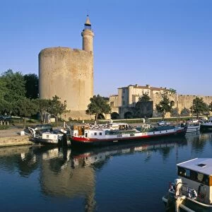 Quai des Croisades, Tower of Constance and the walls, Aigues-Mortes, Gard