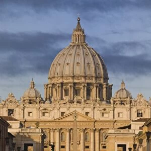 Road to Piazza San Pietro, St. Peters Basilica, Vatican City, Rome