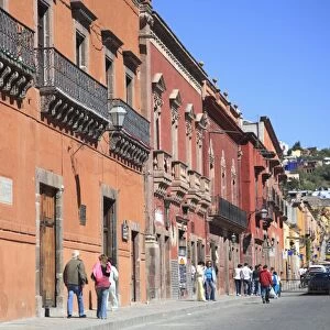 Street scene with colonial architecture, San Miguel de Allende, San Miguel