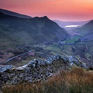 Sunset over the Nantlle Valley from Glogwyngarreg, Snowdonia National Park, Eryri, North Wales, United Kingdom, Europe